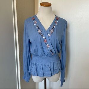 5 FOR $25 SALE 💗 Blue Embroidered Floral Women's Long Sleeve Top